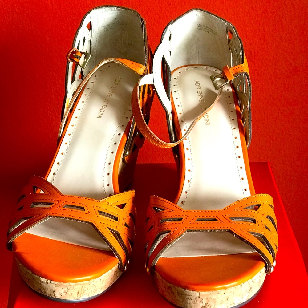 BRAND NEW ADRIENNE VITTADINI CLEMENTINE WEDGES (NEVER WORN) BRAND NEW NO TAGS 🔥
